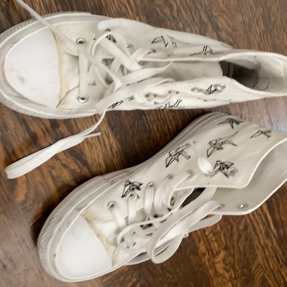 insekta : white crane origami pattern